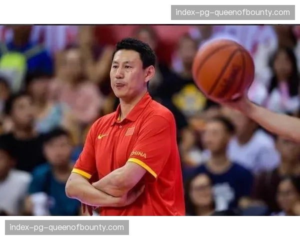 前国家队主帅李楠现身新疆队主场，引发外界猜想