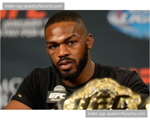 白大拿回应琼斯退役传闻：髋部伤病严重，医生建议关节置换手术